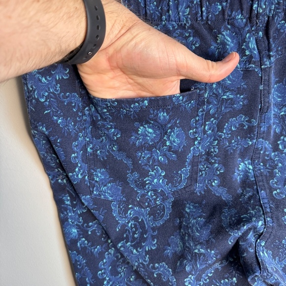 Isaac Mizrahi Live Women's 14 Abstract Floral Pull-On Stretch Pants Blue Jegging - Picture 6 of 12